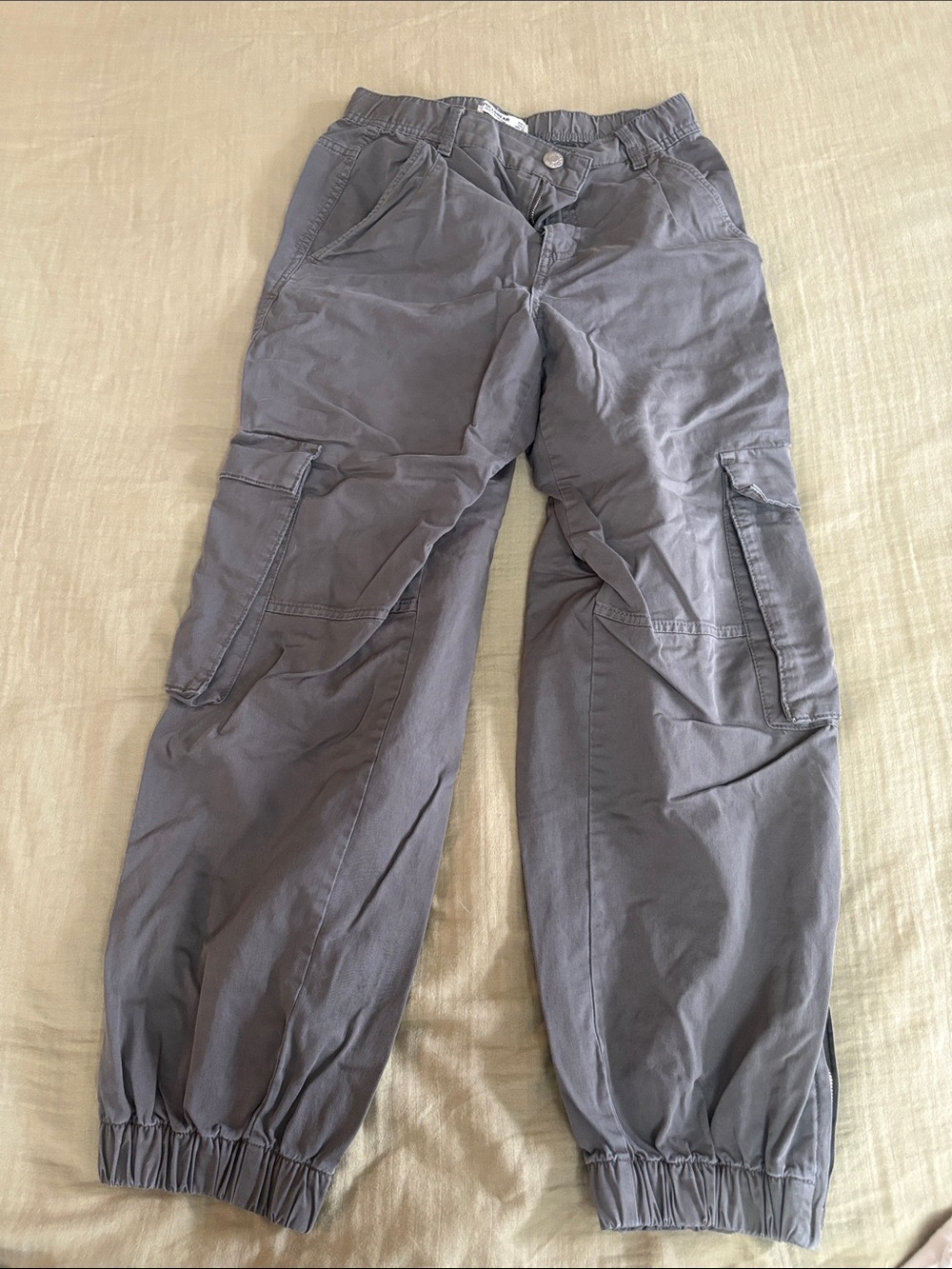 Women’s  Gray Cargo Jogger Pants - Casual Utility Style